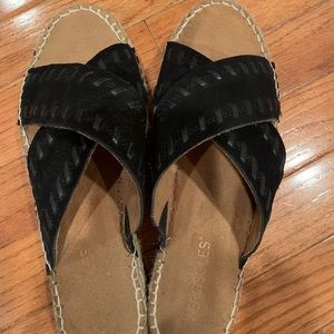 Aerosoles black suede sandals size 8